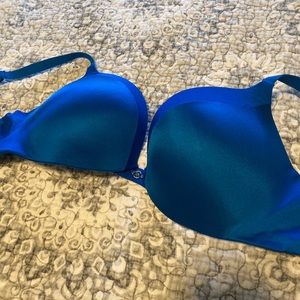 Victoria secrets 34B bra blue